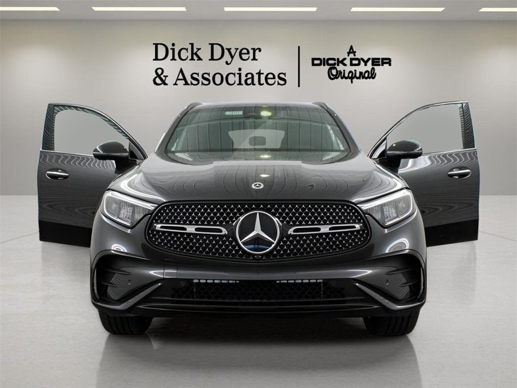 new 2025 Mercedes-Benz GLC 300 car, priced at $60,530