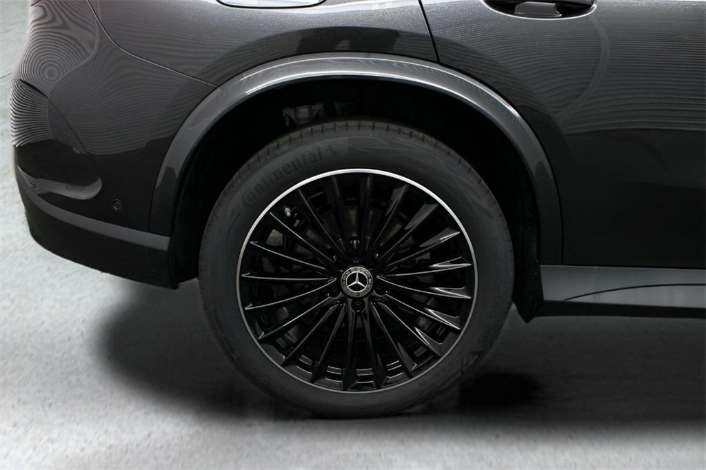 new 2025 Mercedes-Benz GLC 300 car, priced at $60,530