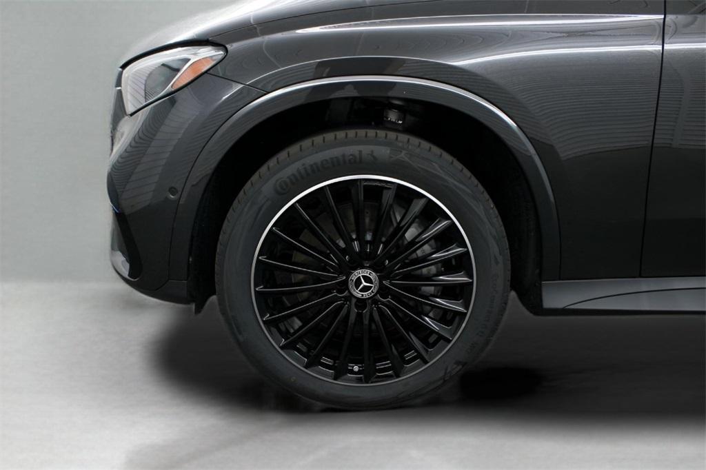 new 2025 Mercedes-Benz GLC 300 car, priced at $60,530