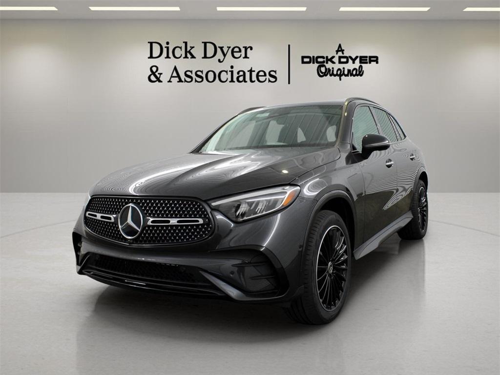 new 2025 Mercedes-Benz GLC 300 car, priced at $60,530