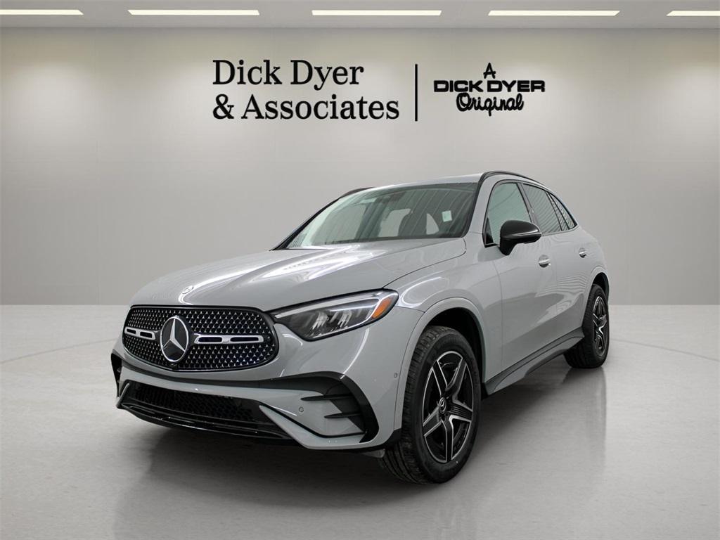 new 2025 Mercedes-Benz GLC 300 car, priced at $56,805