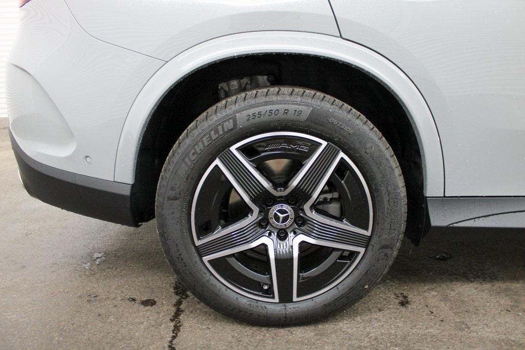new 2025 Mercedes-Benz GLC 300 car, priced at $56,805