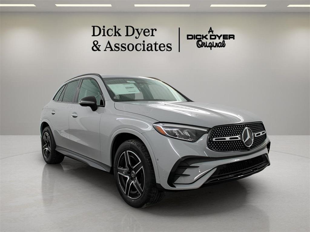 new 2025 Mercedes-Benz GLC 300 car, priced at $56,805