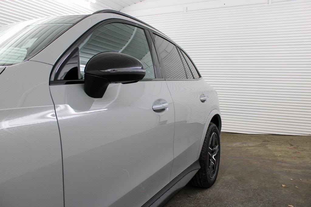 new 2025 Mercedes-Benz GLC 300 car, priced at $56,805