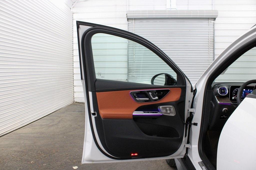 new 2025 Mercedes-Benz GLC 300 car, priced at $64,455