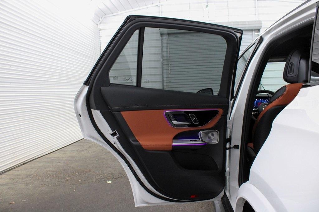 new 2025 Mercedes-Benz GLC 300 car, priced at $64,455