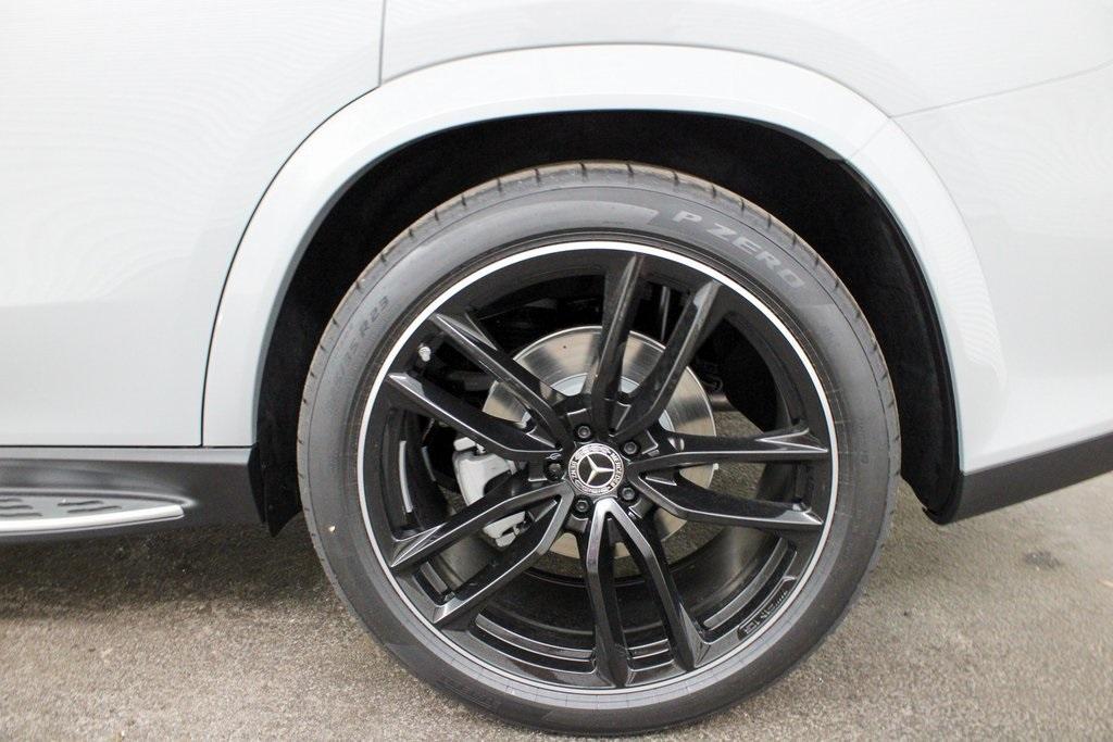 new 2025 Mercedes-Benz GLS 580 car, priced at $126,940