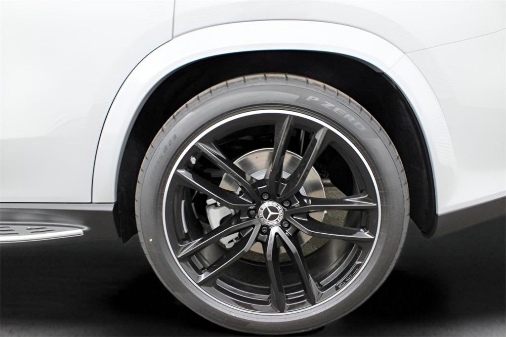 new 2025 Mercedes-Benz GLS 580 car, priced at $126,940