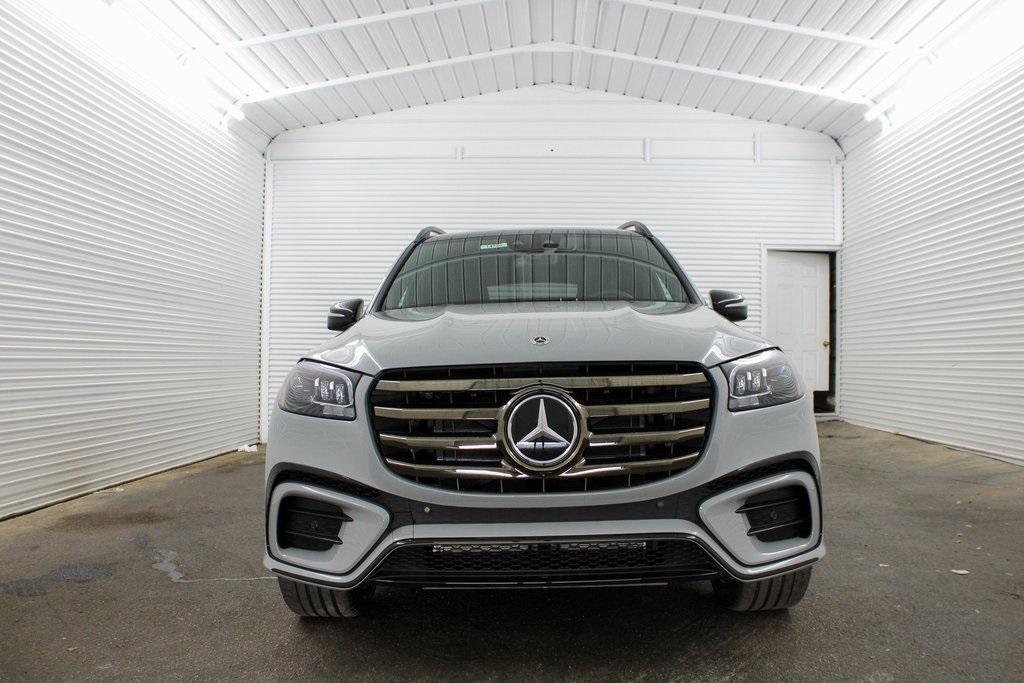 new 2025 Mercedes-Benz GLS 580 car, priced at $126,940