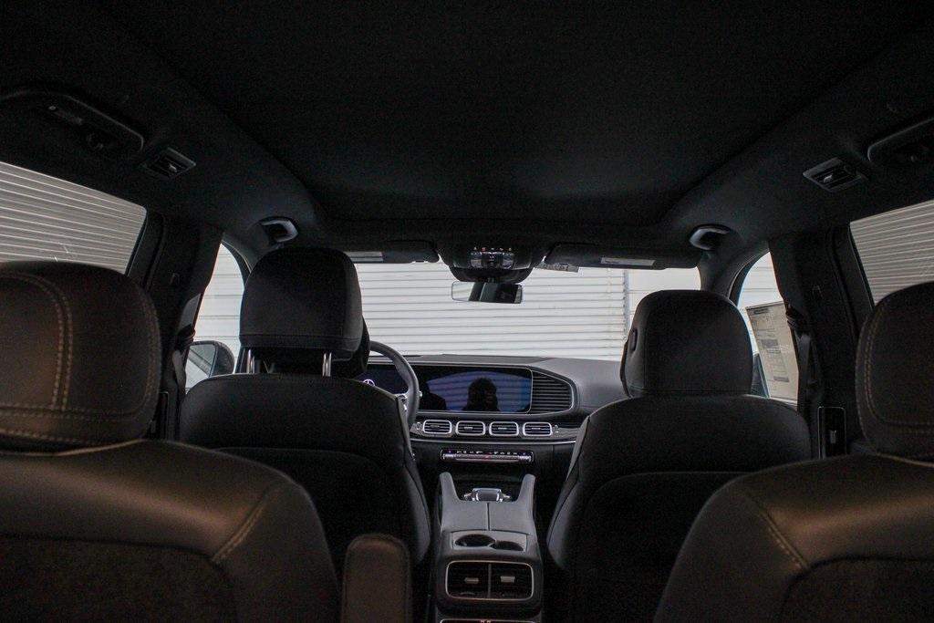 new 2025 Mercedes-Benz GLS 580 car, priced at $126,940
