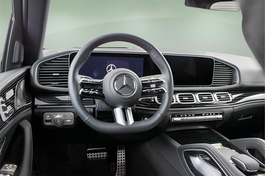 new 2025 Mercedes-Benz GLS 580 car, priced at $126,940