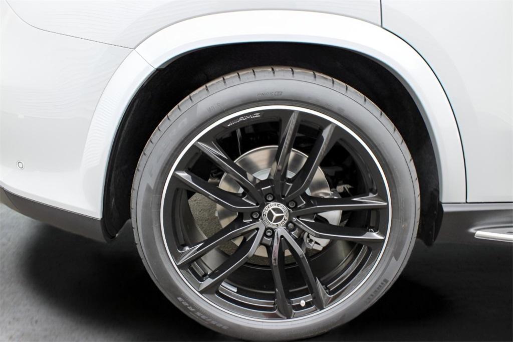 new 2025 Mercedes-Benz GLS 580 car, priced at $126,940