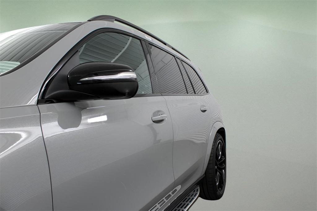 new 2025 Mercedes-Benz GLS 580 car, priced at $126,940