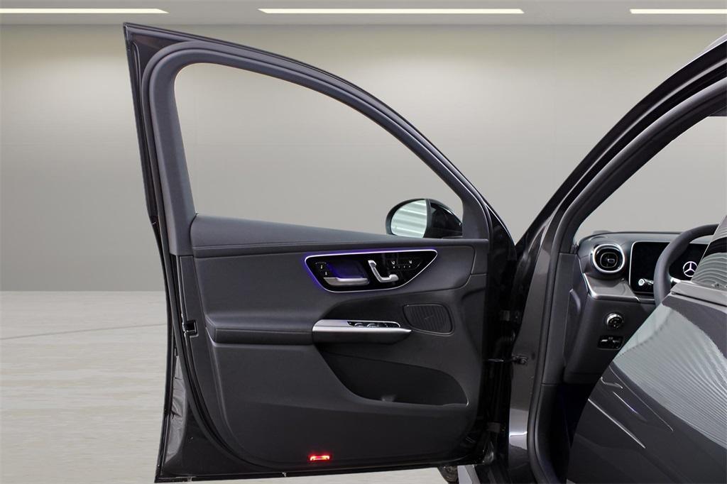 new 2025 Mercedes-Benz GLC 350e car, priced at $70,365