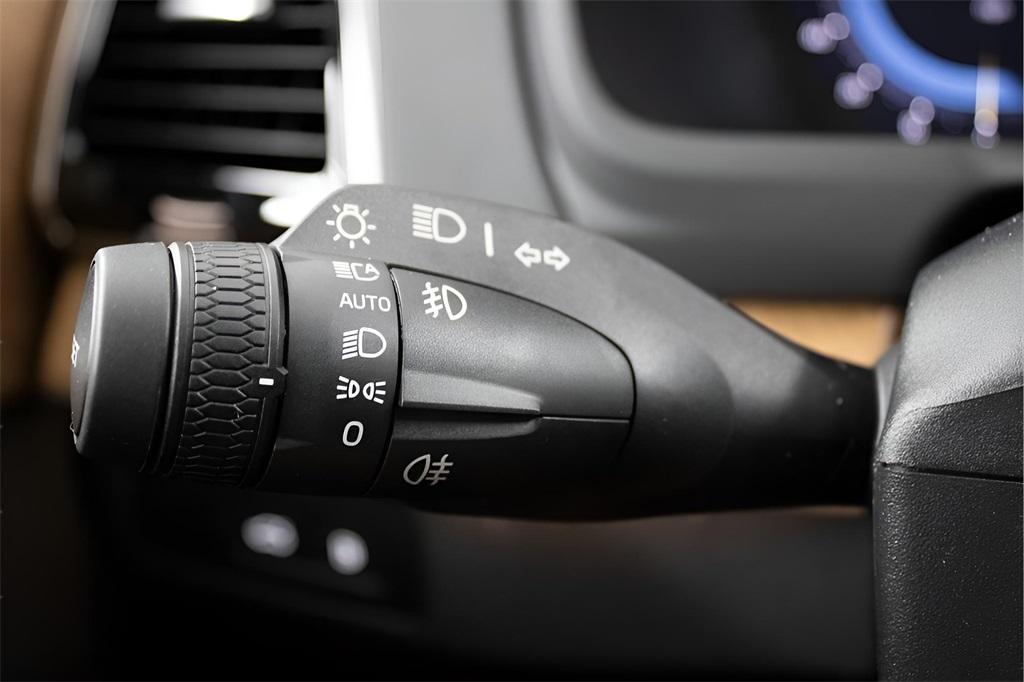 used 2025 Volvo XC90 Plug-In Hybrid car, priced at $67,989