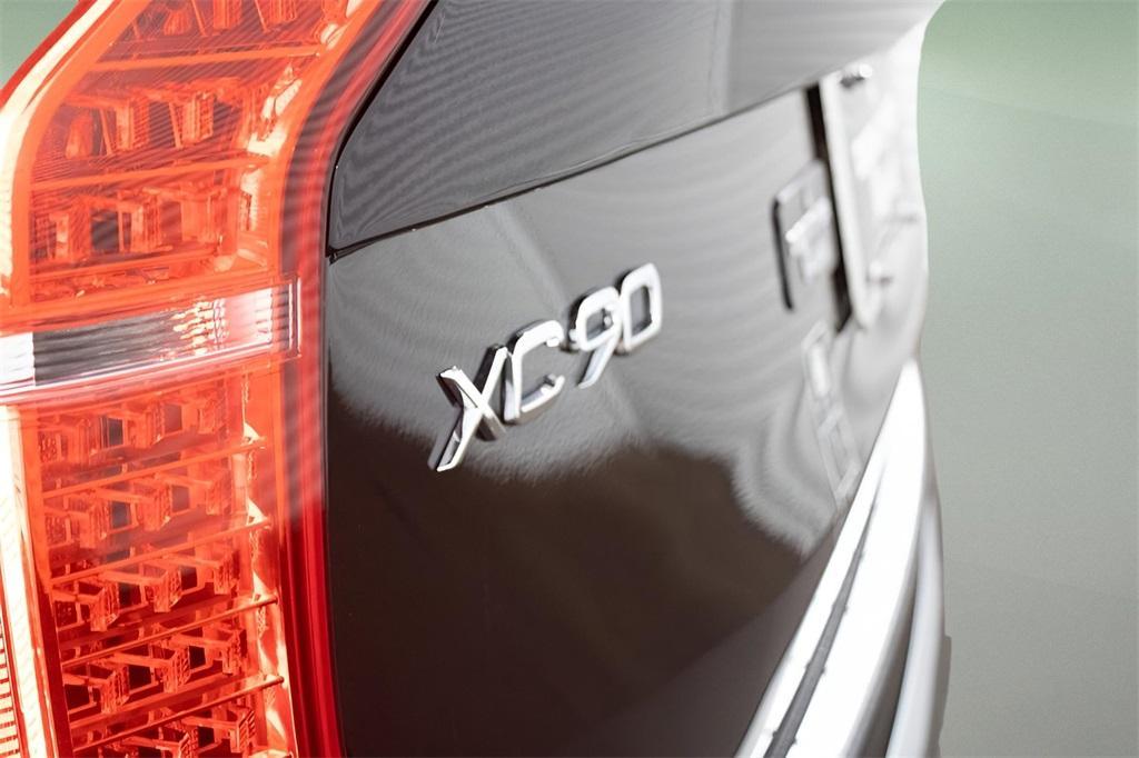 used 2025 Volvo XC90 Plug-In Hybrid car, priced at $67,989