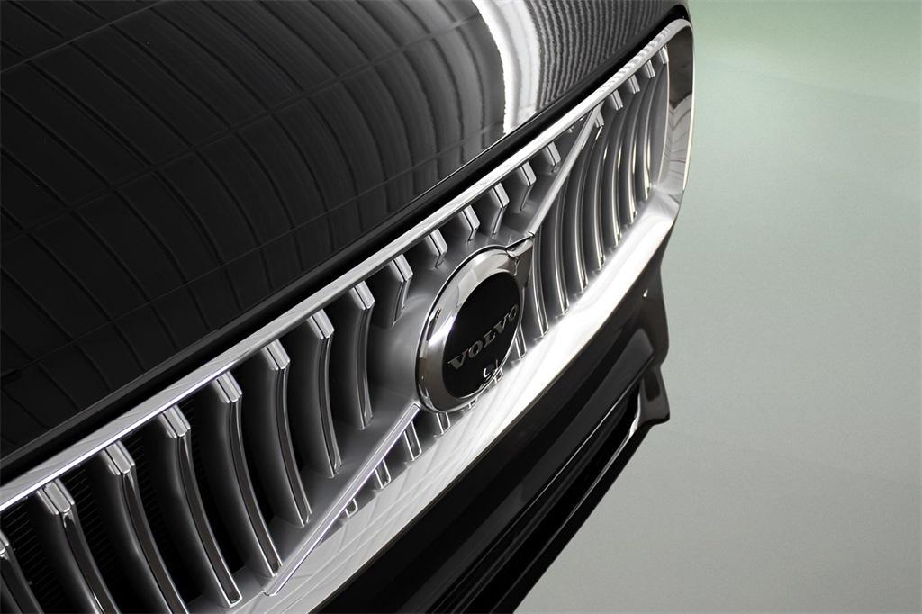used 2025 Volvo XC90 Plug-In Hybrid car, priced at $67,989
