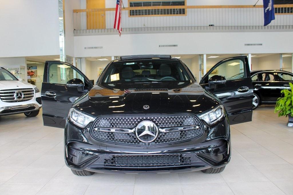 new 2025 Mercedes-Benz GLC 300 car, priced at $67,615