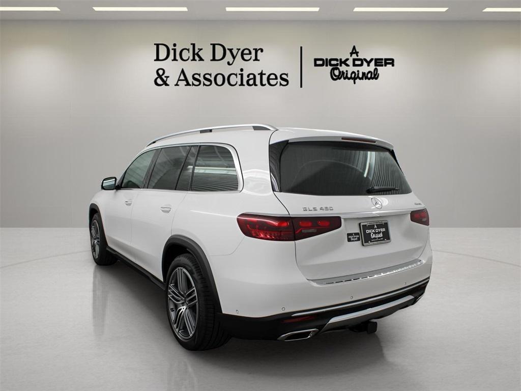 new 2025 Mercedes-Benz GLS 450 car, priced at $95,705