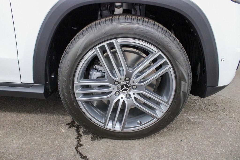 new 2025 Mercedes-Benz GLS 450 car, priced at $95,705