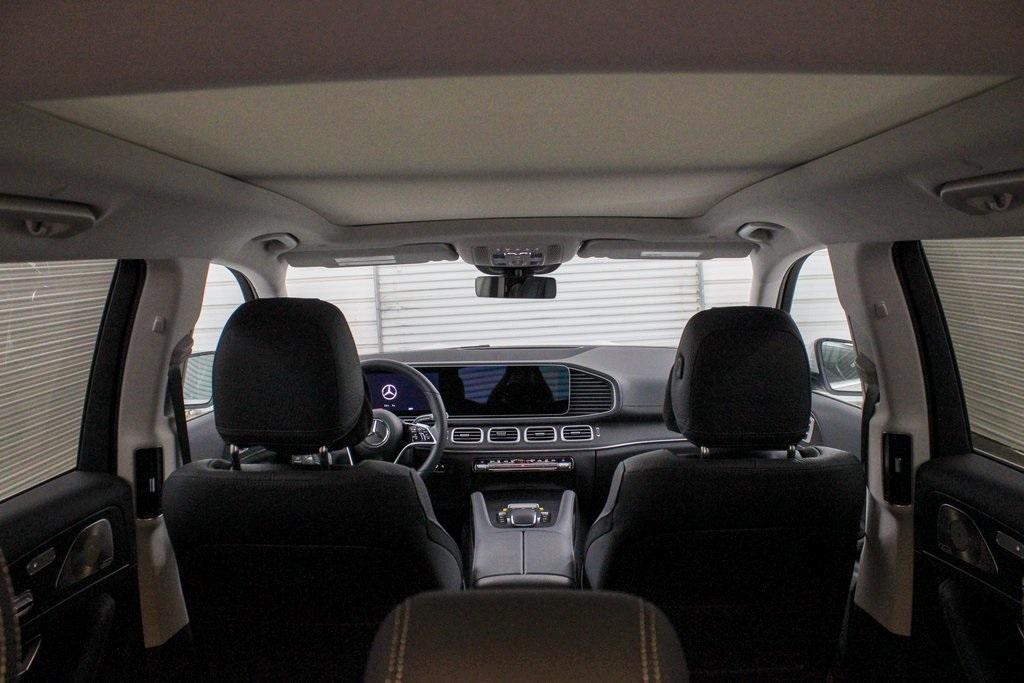 new 2025 Mercedes-Benz GLS 450 car, priced at $95,705