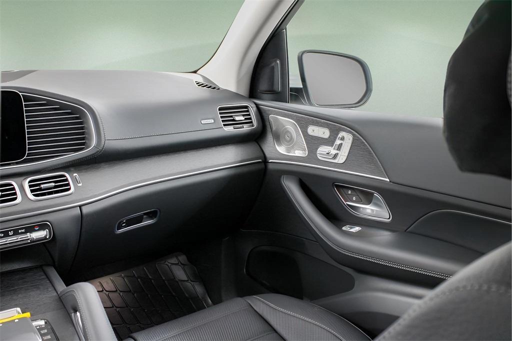 new 2025 Mercedes-Benz GLS 450 car, priced at $95,705