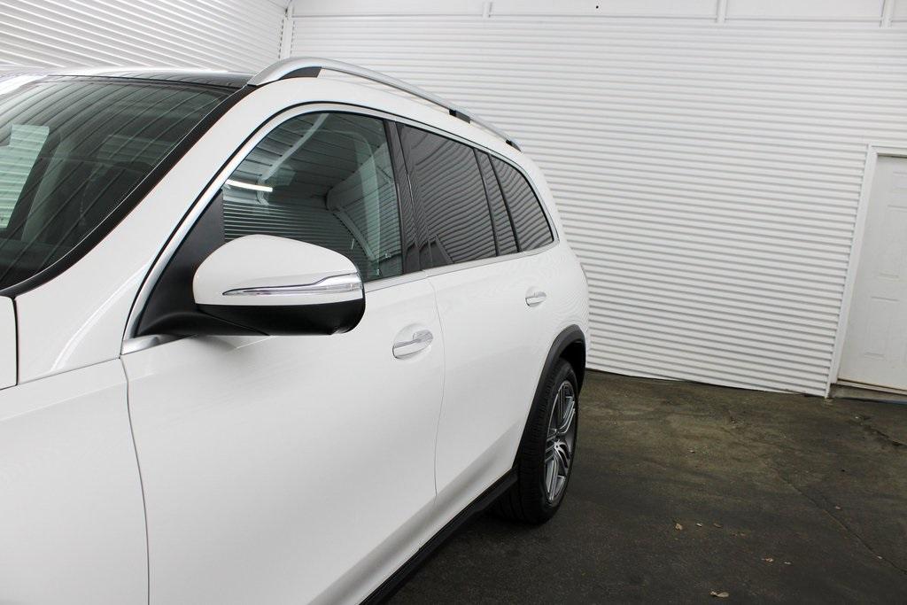 new 2025 Mercedes-Benz GLS 450 car, priced at $95,705