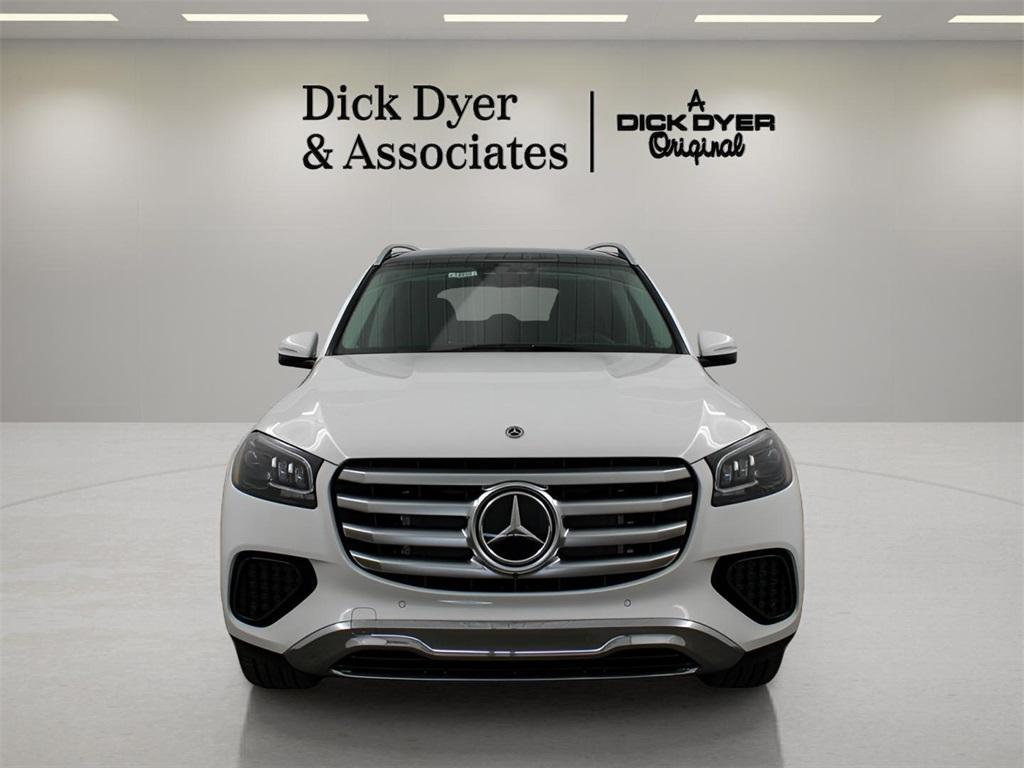 new 2025 Mercedes-Benz GLS 450 car, priced at $95,705