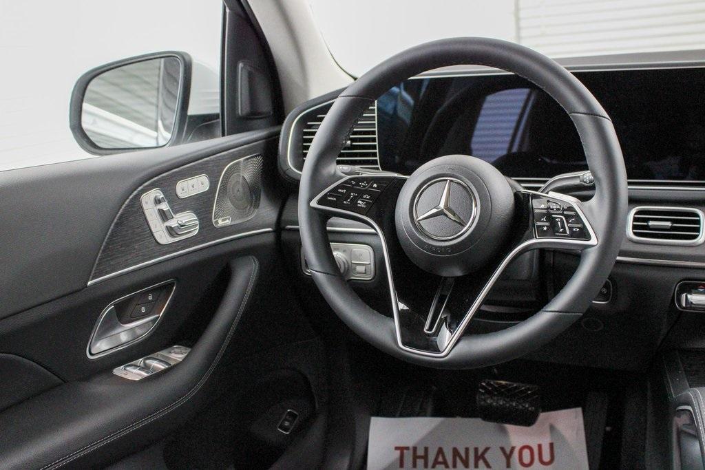 new 2025 Mercedes-Benz GLS 450 car, priced at $95,705