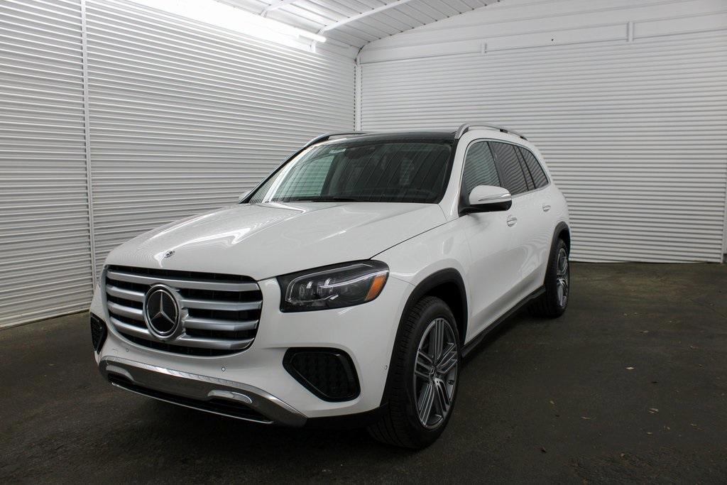 new 2025 Mercedes-Benz GLS 450 car, priced at $95,705
