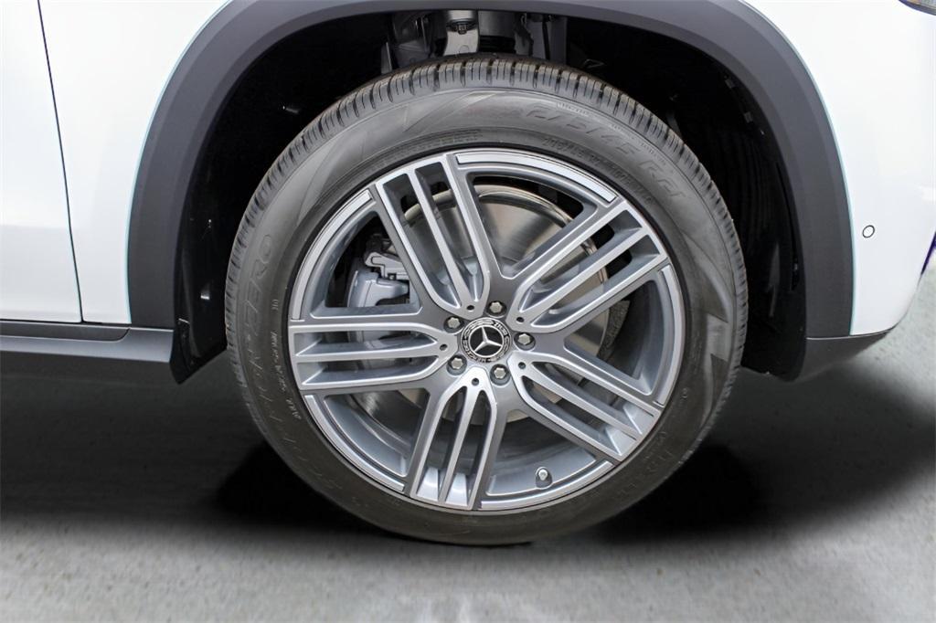 new 2025 Mercedes-Benz GLS 450 car, priced at $95,705