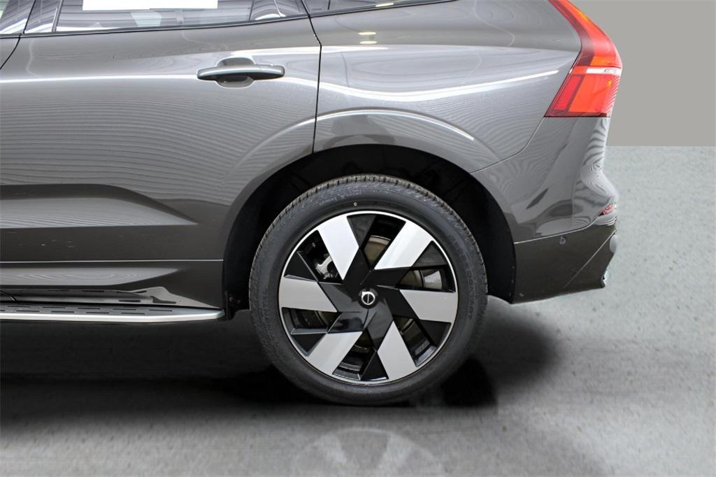 used 2025 Volvo XC60 Plug-In Hybrid car, priced at $58,989