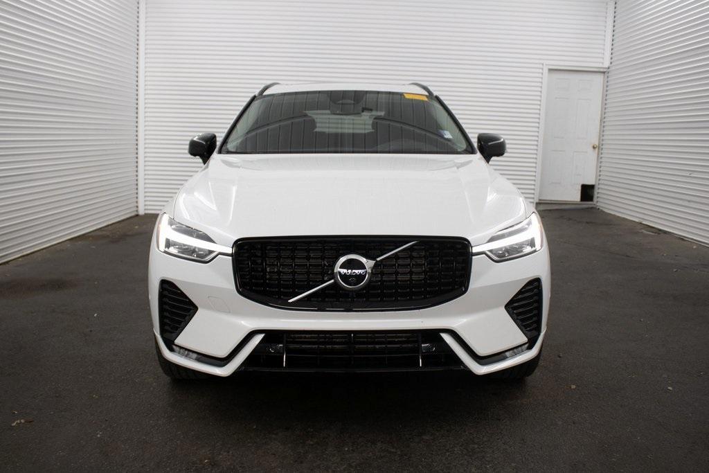 used 2023 Volvo XC60 car, priced at $43,989