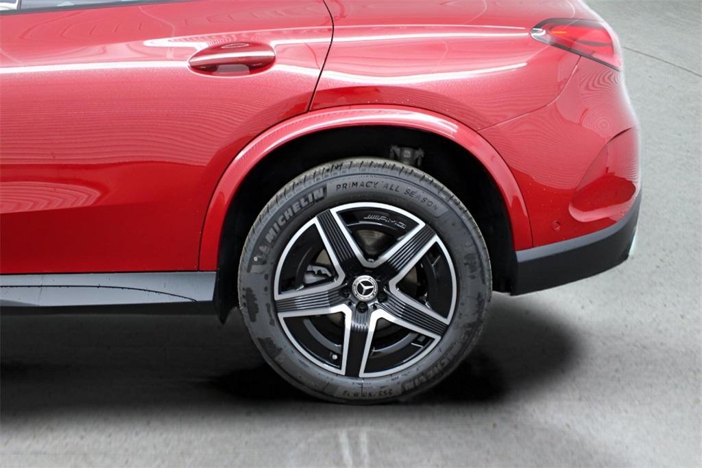 new 2025 Mercedes-Benz GLC 300 car, priced at $60,885