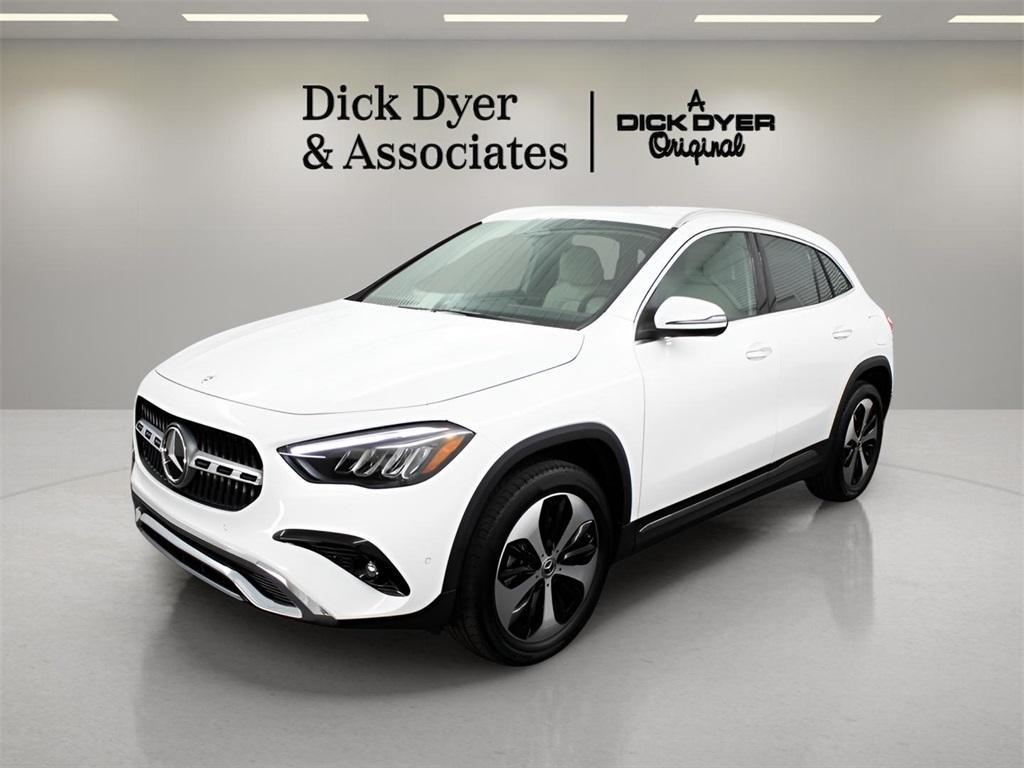 used 2025 Mercedes-Benz GLA 250 car, priced at $40,989