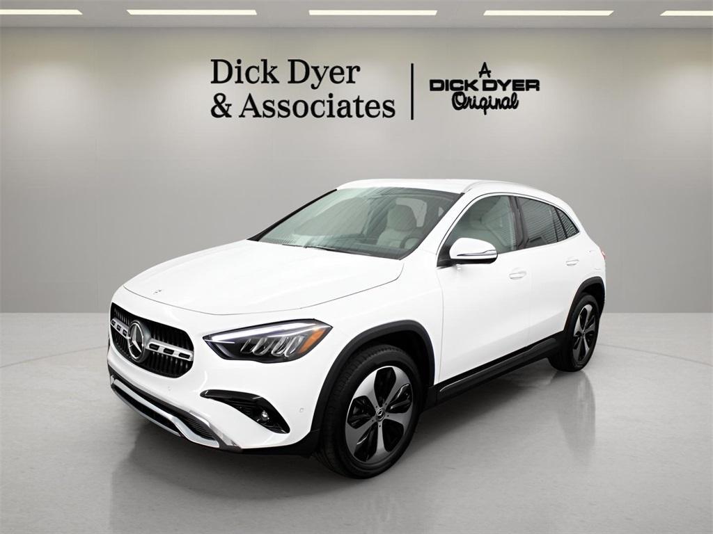 new 2025 Mercedes-Benz GLA 250 car, priced at $46,920
