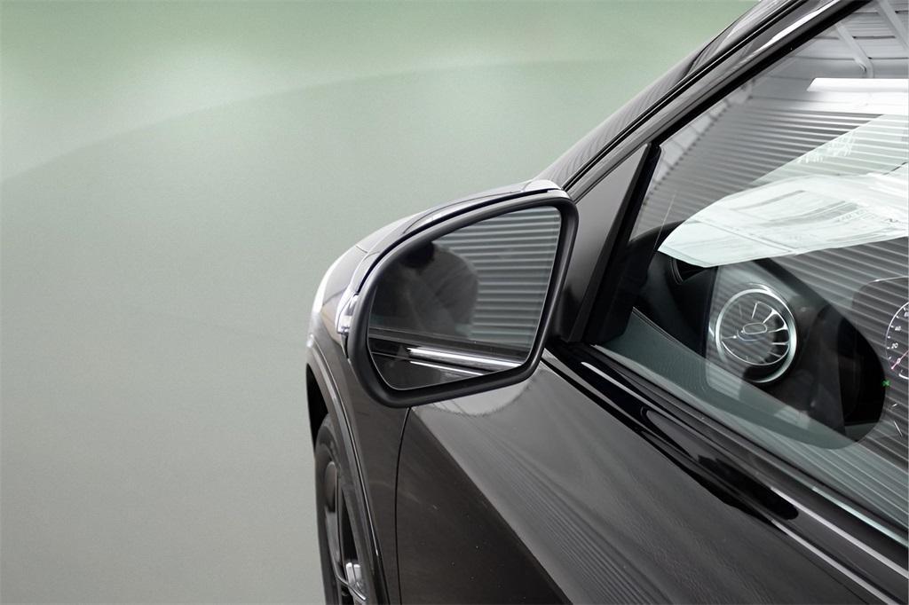 new 2025 Mercedes-Benz GLA 250 car, priced at $51,090