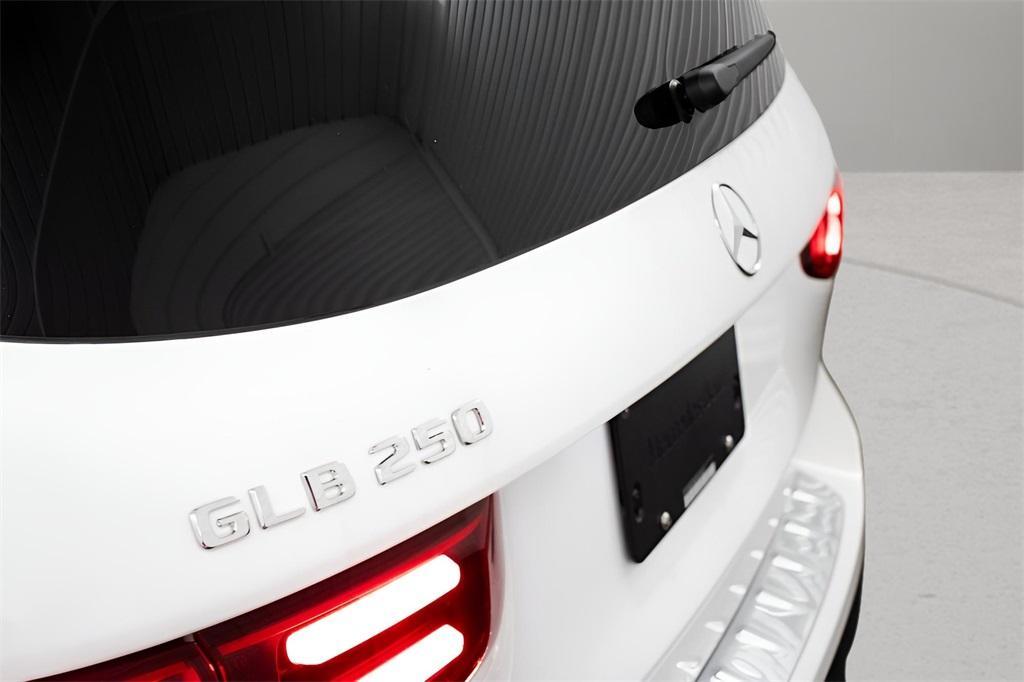 used 2025 Mercedes-Benz GLB 250 car, priced at $42,989
