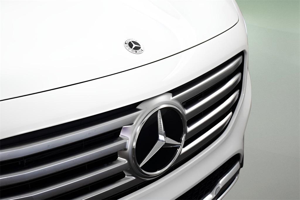 used 2025 Mercedes-Benz GLB 250 car, priced at $42,989