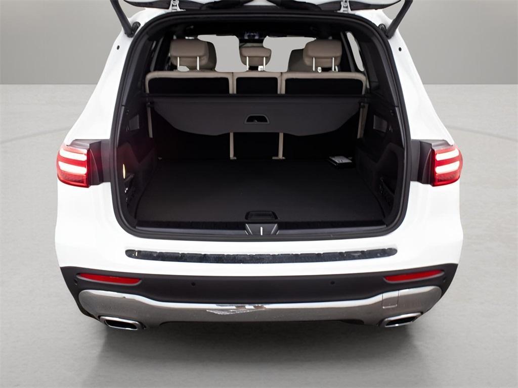 used 2025 Mercedes-Benz GLB 250 car, priced at $42,989