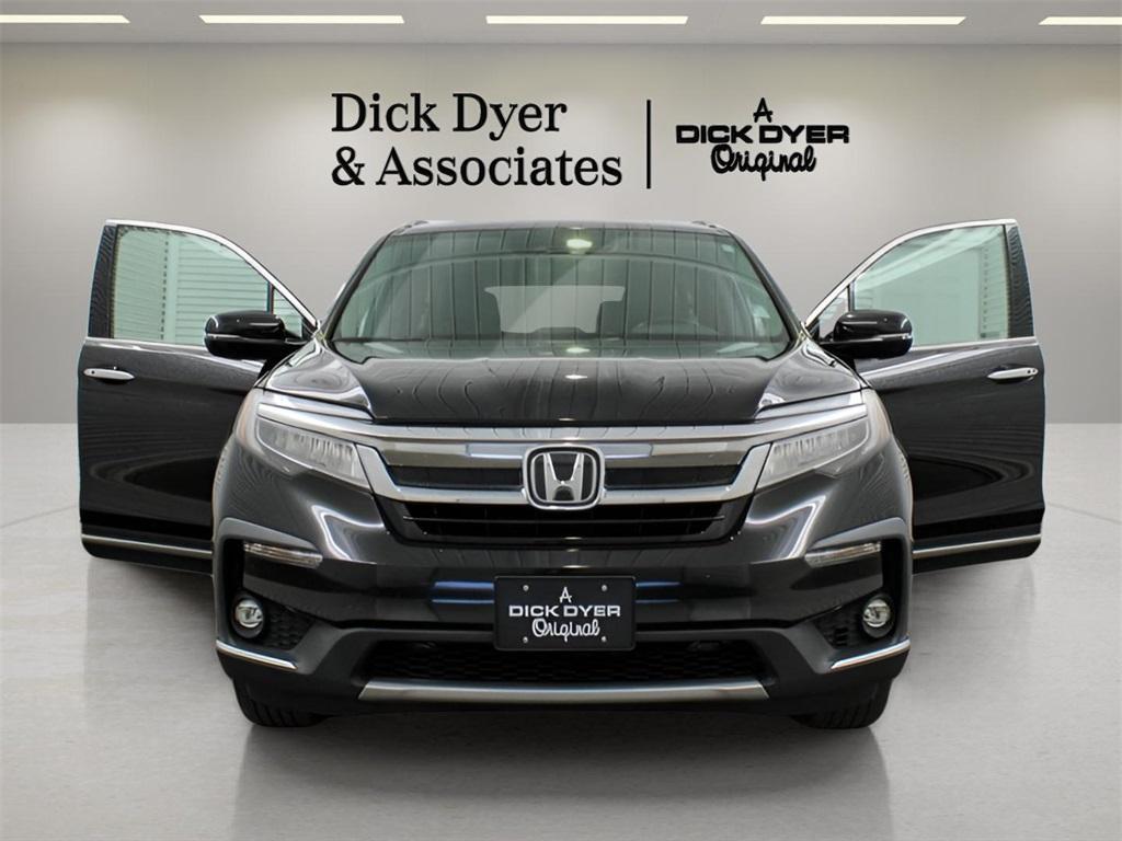 used 2022 Honda Pilot car, priced at $27,989