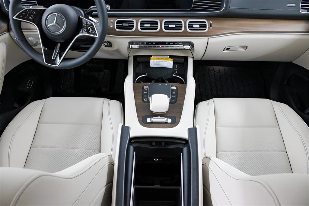 new 2025 Mercedes-Benz GLS 450 car, priced at $91,800