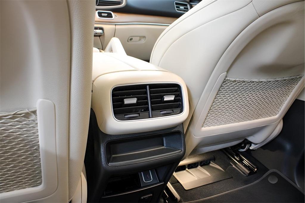 used 2022 Mercedes-Benz GLE 350 car, priced at $48,989