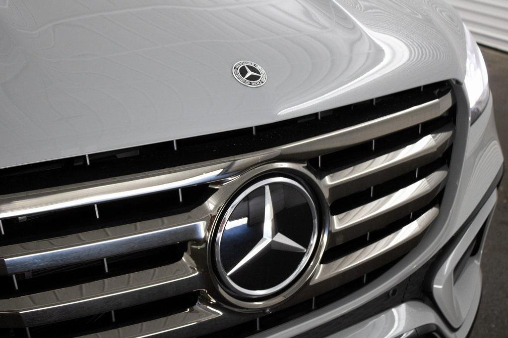 new 2024 Mercedes-Benz GLS 580 car, priced at $122,225