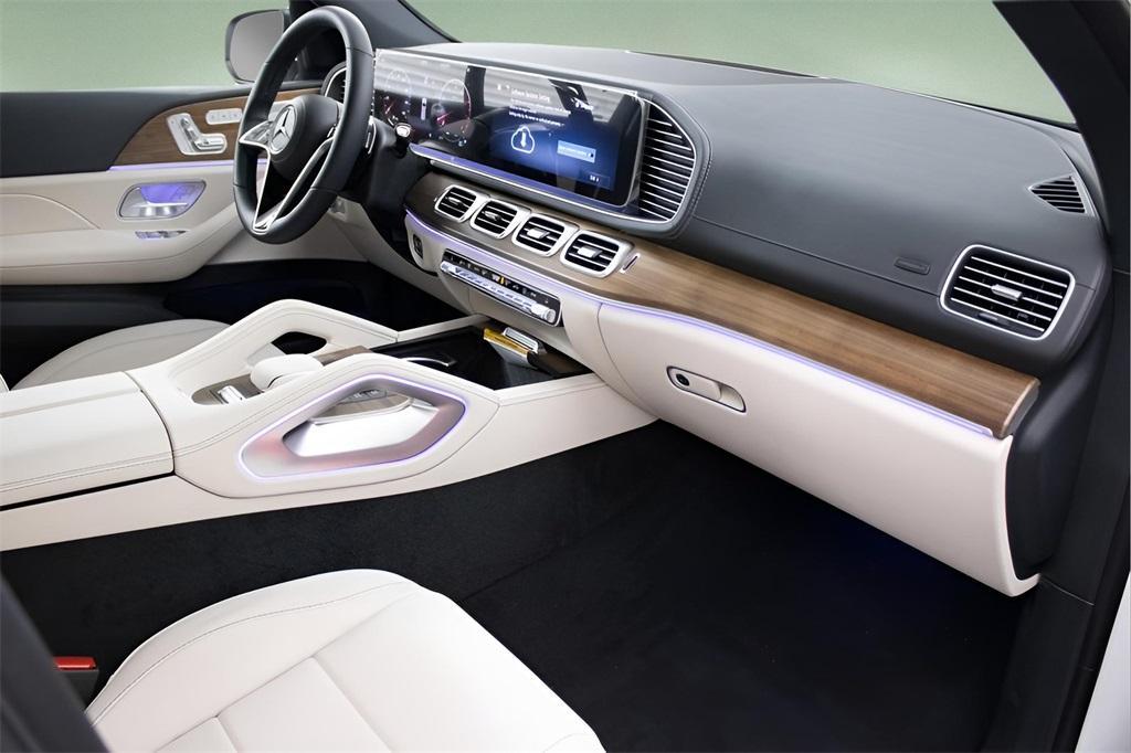 new 2025 Mercedes-Benz GLS 450 car, priced at $91,775