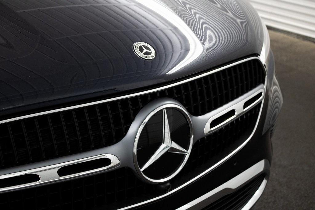 new 2024 Mercedes-Benz GLC 300 car, priced at $55,655