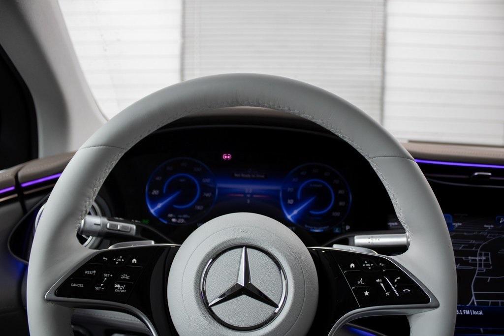 new 2023 Mercedes-Benz EQS 580 car, priced at $132,190