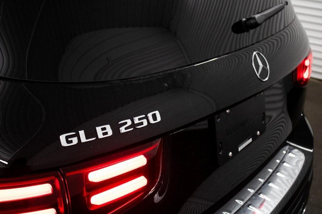 new 2024 Mercedes-Benz GLB 250 car, priced at $49,100