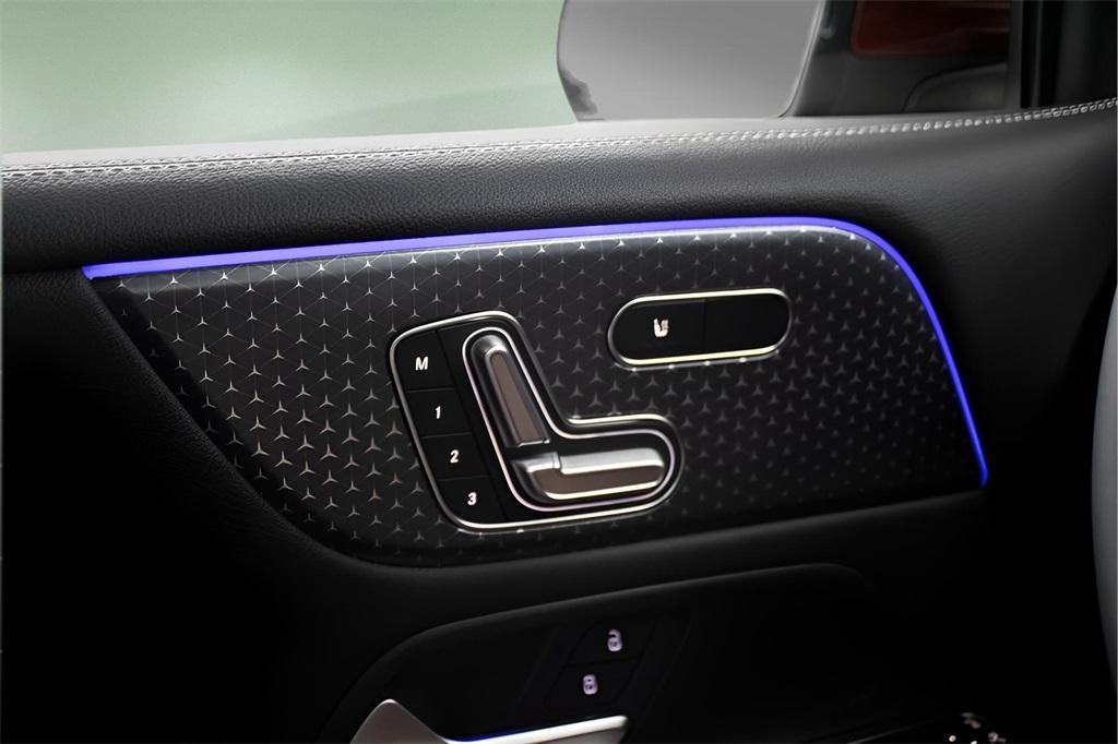 new 2025 Mercedes-Benz GLB 250 car, priced at $51,085