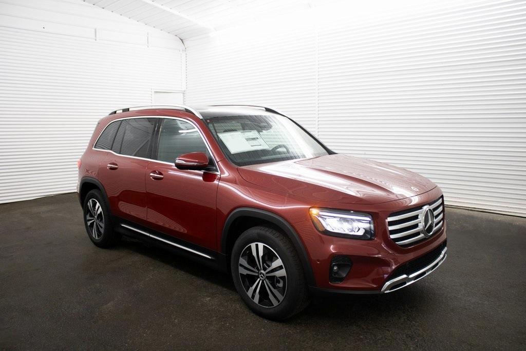 new 2025 Mercedes-Benz GLB 250 car, priced at $51,085